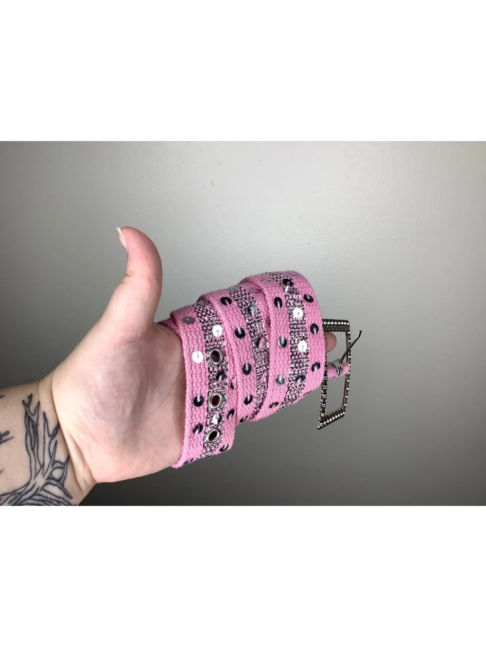 < Y2K Hot Pink Silver Sequin Embellished Adjustable Belt >
